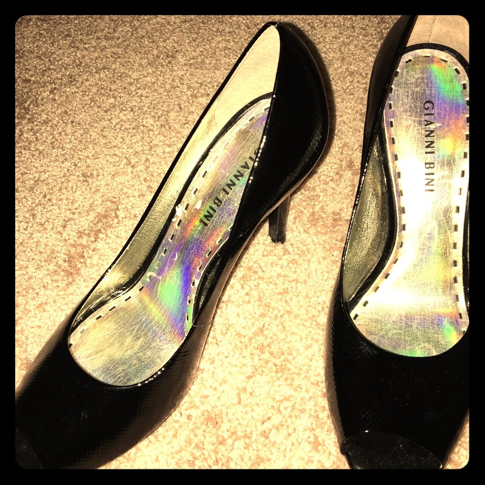 SZ 7 1/2 New Gianna Bini textured Black Heels